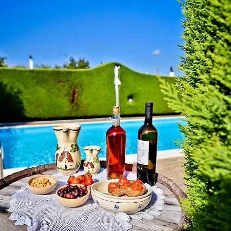 I Cinque Trulli With Swimming Pool *