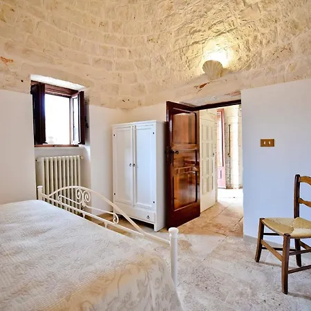 I Cinque Trulli With Swimming Pool