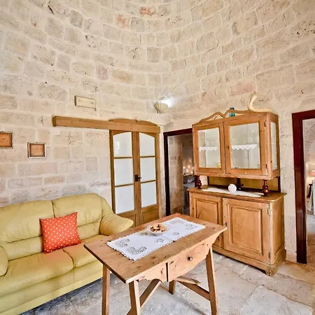 Vakantiehuis I Cinque Trulli With Swimming Pool
