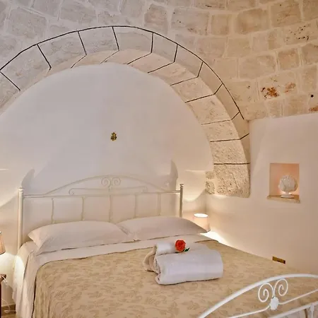 I Cinque Trulli With Swimming Pool