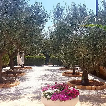 I Cinque Trulli With Swimming Pool *