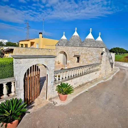 I Cinque Trulli With Swimming Pool Vakantiehuis Martina Franca
