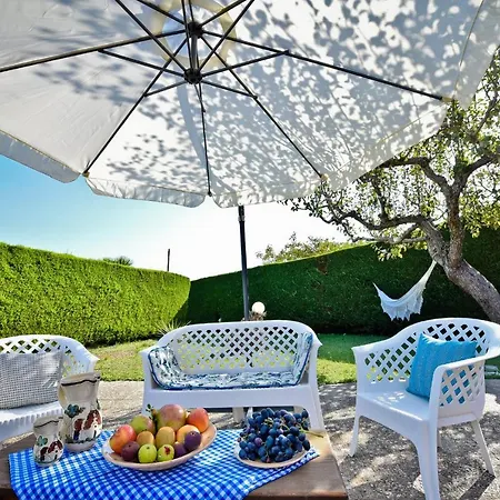 Vakantiehuis I Cinque Trulli With Swimming Pool *